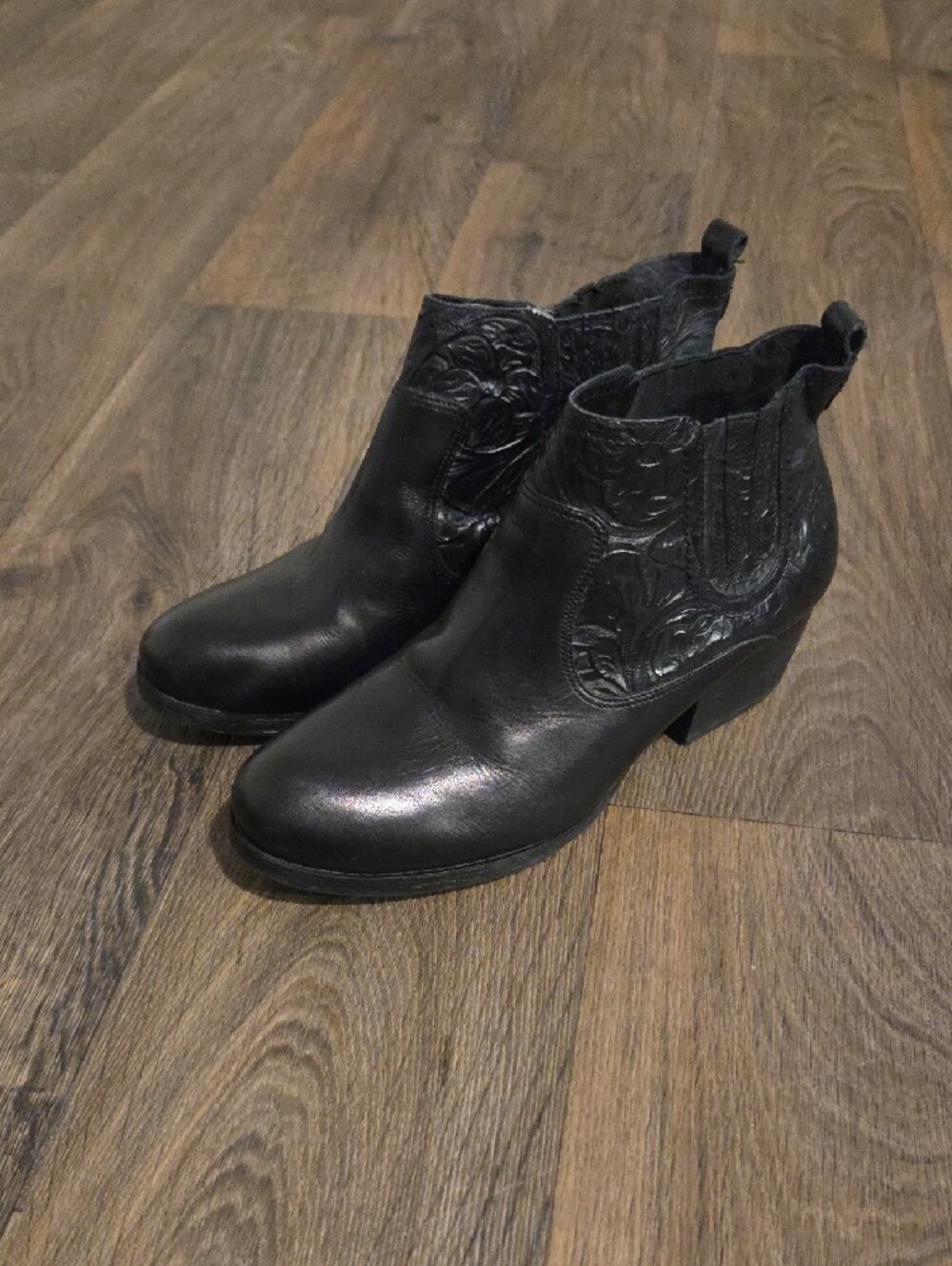 Nurture Leather Ankle Boots Women's Size 9 M Tooled Floral Size 10